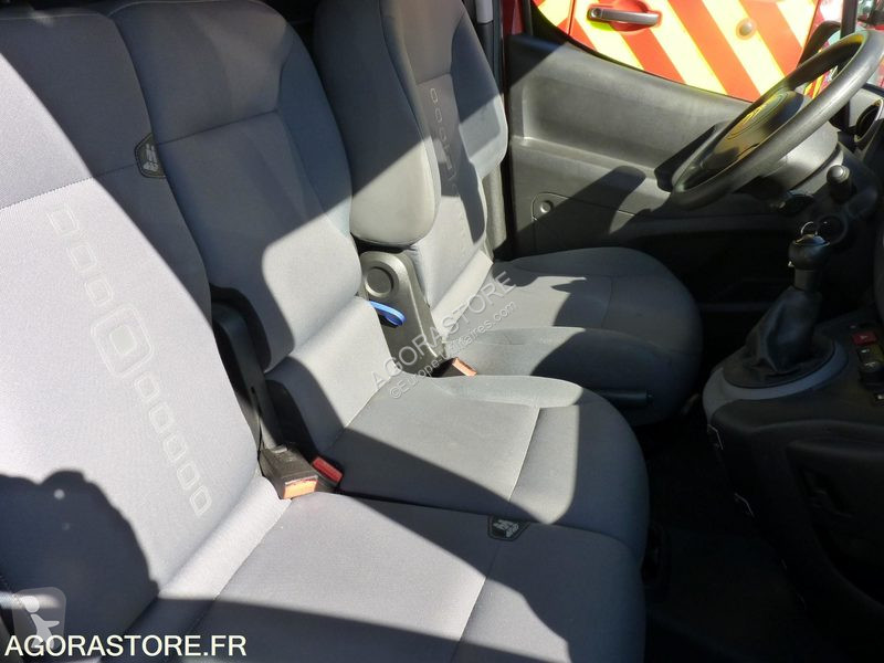 Véhicule utilitaire Citroën BERLINGO