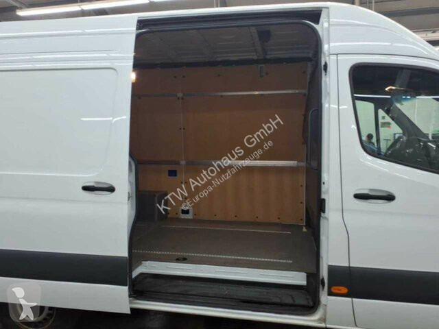 Autoutilitară Mercedes Sprinter 317...