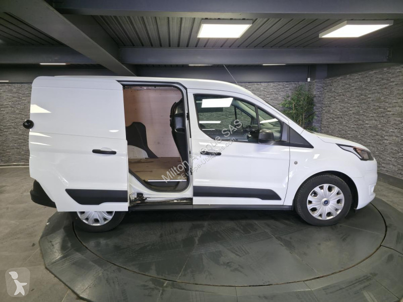 Véhicule utilitaire Ford
