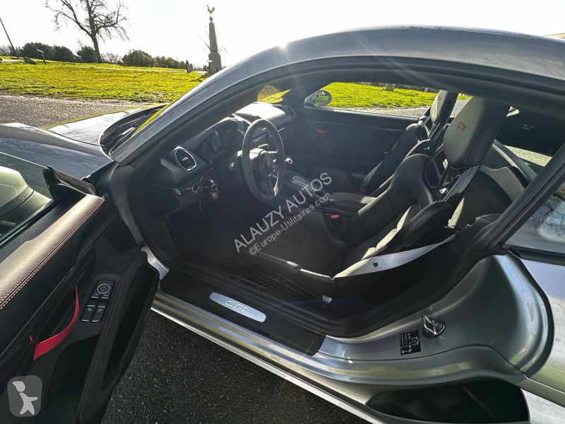 Veículo utilitário Porsche 718 4.0 420CH GT4