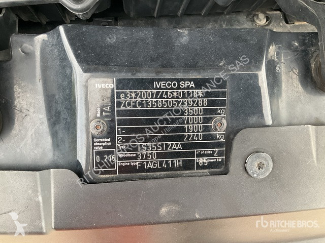 Véhicule utilitaire Iveco  35-120