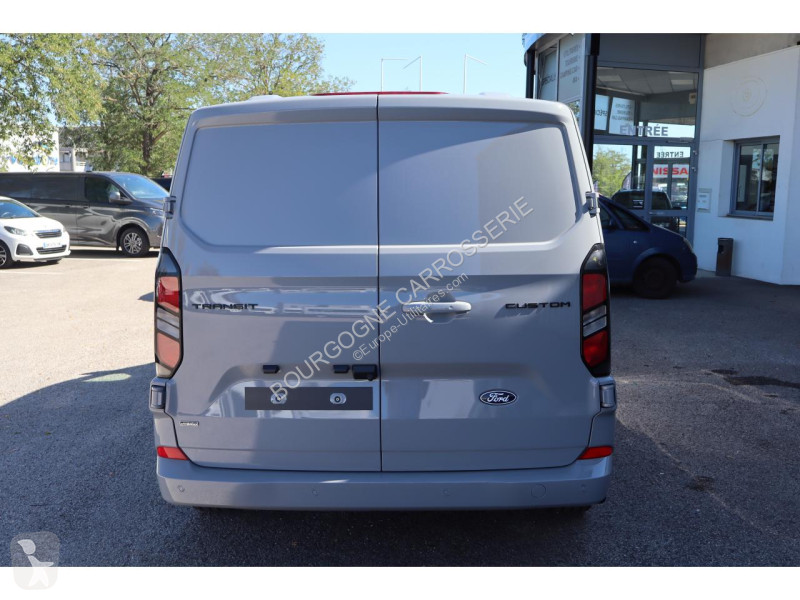Véhicule utilitaire Ford