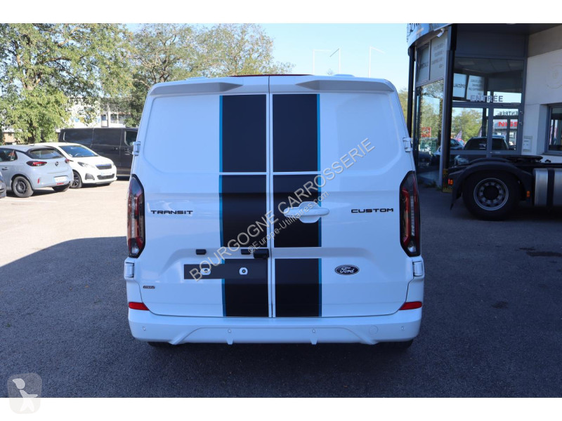 Véhicule utilitaire Ford