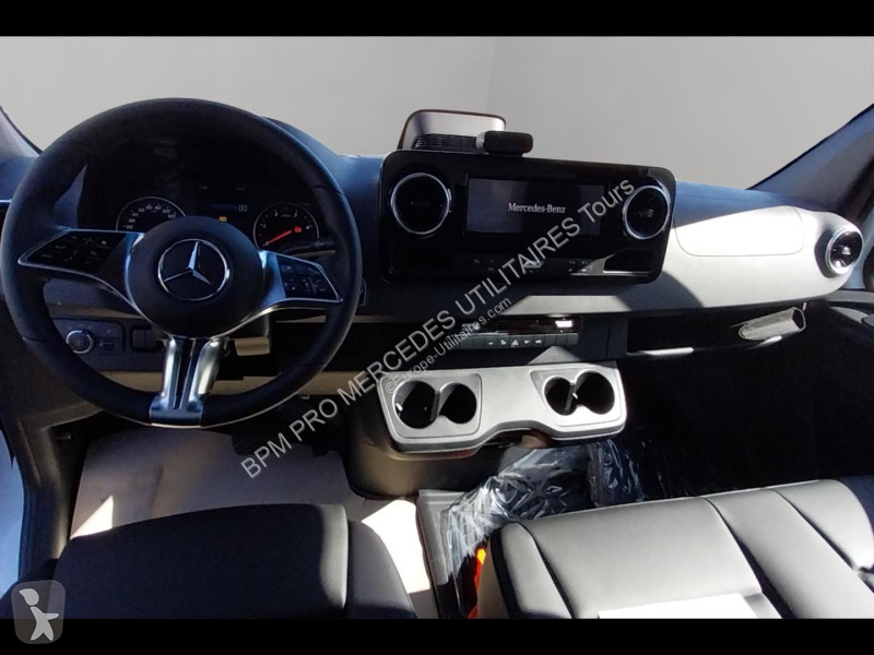 Véhicule utilitaire Mercedes CCb 519 Pro 37...