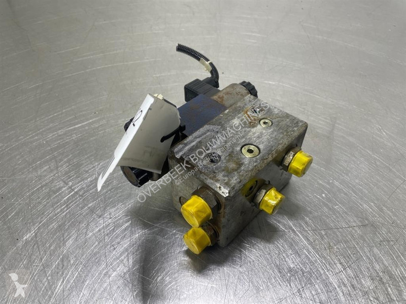Véhicule utilitaire Komatsu WA200-Rexroth...