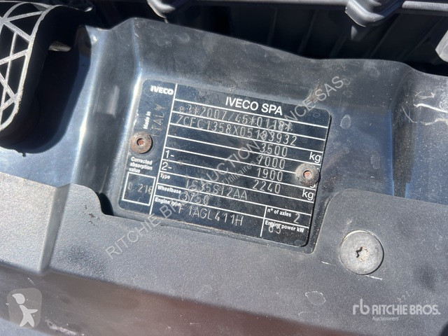 Véhicule utilitaire Iveco 35-120