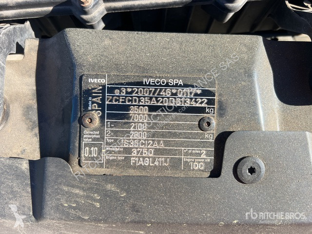 Véhicule utilitaire Iveco 35-140