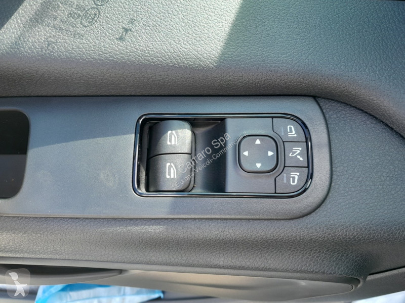 Véhicule utilitaire Mercedes SPRINTER TELAIO...