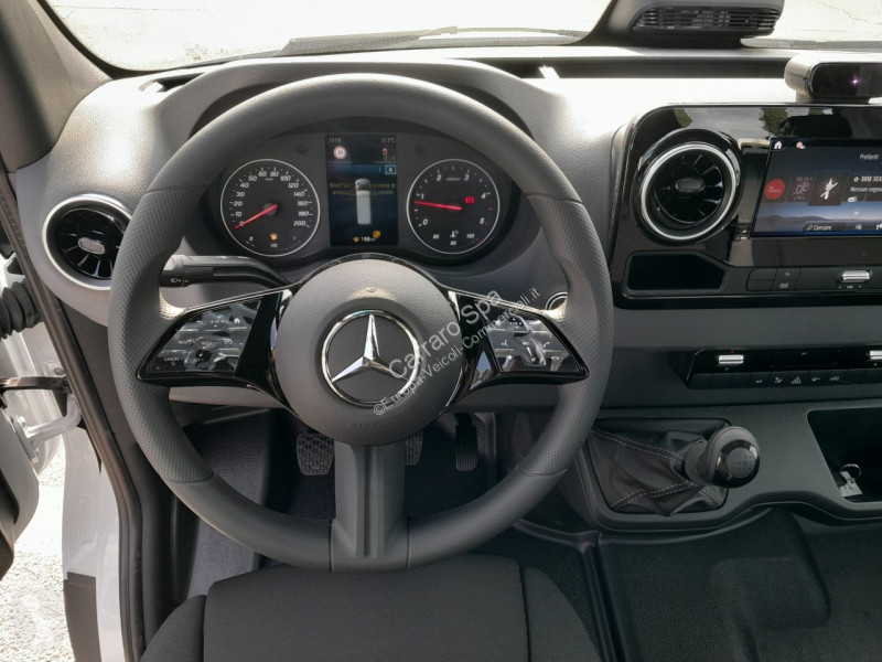 Véhicule utilitaire Mercedes Telaio Traz. Post
