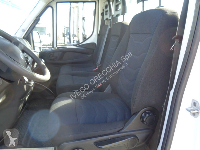 Véhicule utilitaire Iveco DAILY 35C14