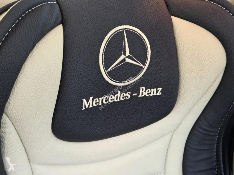 Véhicule utilitaire Mercedes Furgone Traz. Post