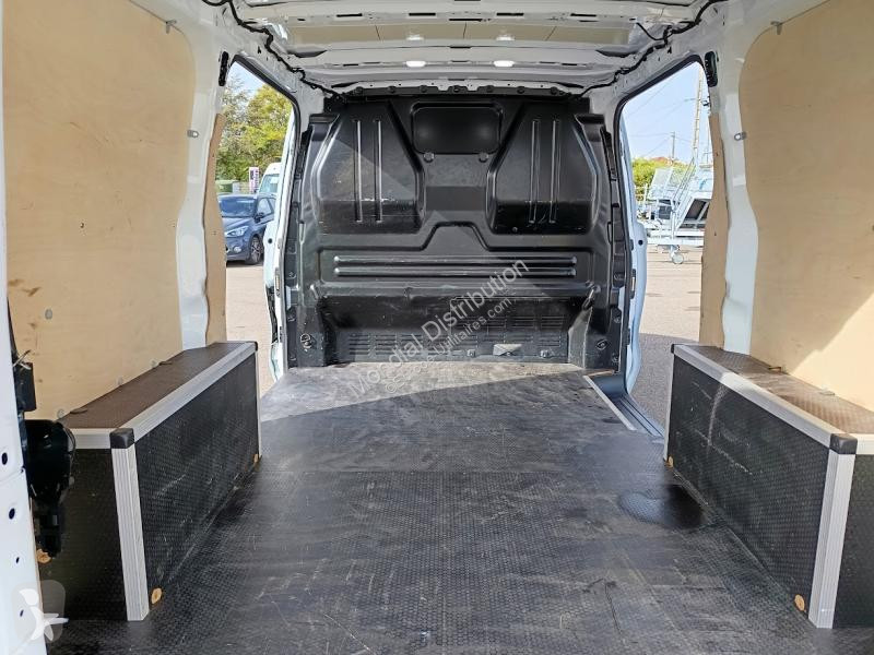 Véhicule utilitaire Ford custom L1H1 TDCI 136