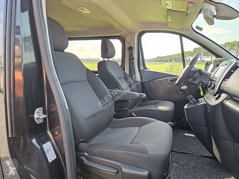 Véhicule utilitaire Renault 2.0 DCI ac...