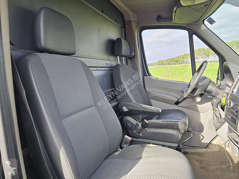 Véhicule utilitaire Mercedes