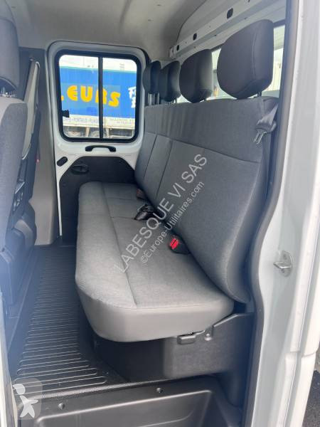 Véhicule utilitaire Renault 145.35