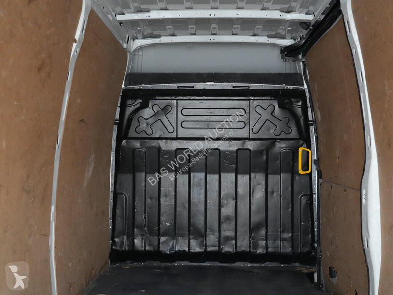 Veicolo commerciale Iveco 35S14