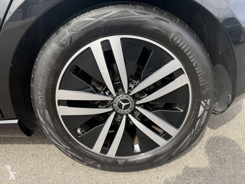 Véhicule utilitaire Mercedes Classe A 180 7G-DCT