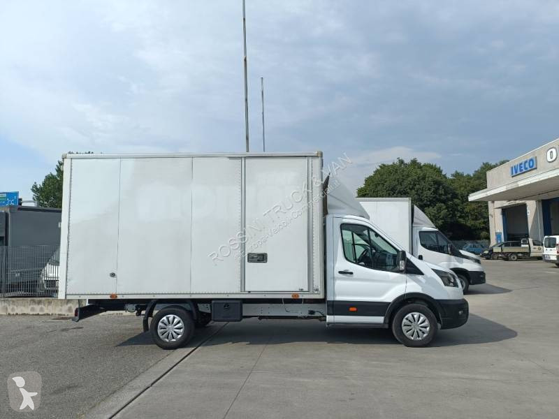 Veicolo commerciale Ford 130