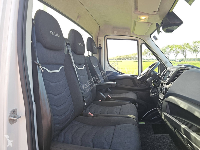 Veicolo commerciale Iveco 40C18 3.0 ltr ac aut...
