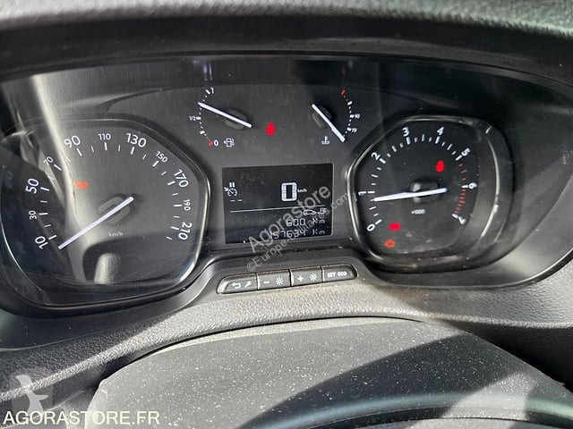 Коммерческий автомобиль