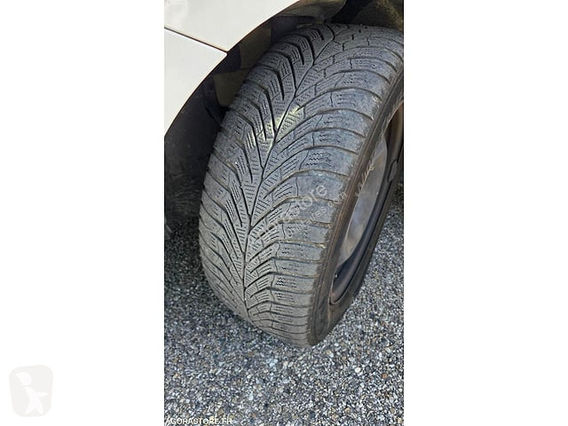Коммерческий автомобиль