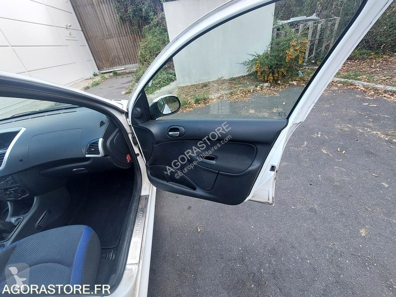Samochód dostawczy Peugeot 206