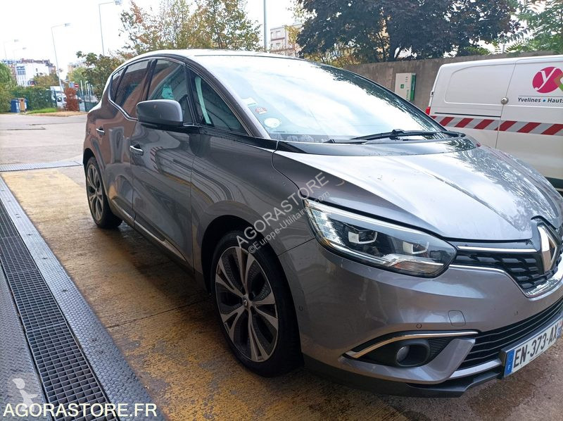Samochód dostawczy Renault MEGANE