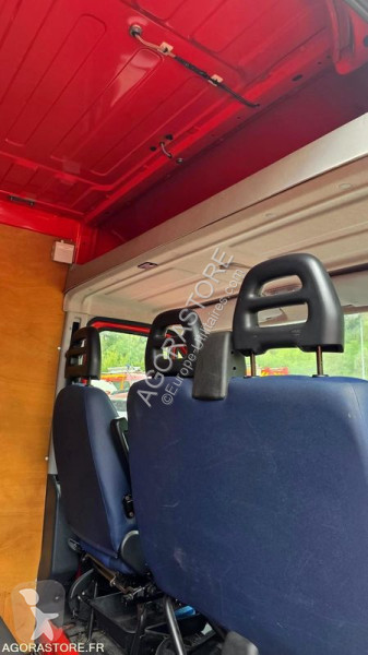 Samochód dostawczy Peugeot BOXER
