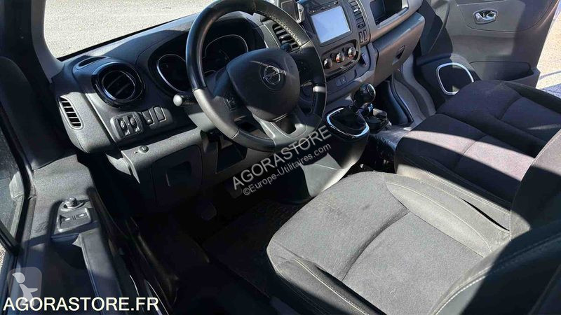Samochód dostawczy Opel VIVARO