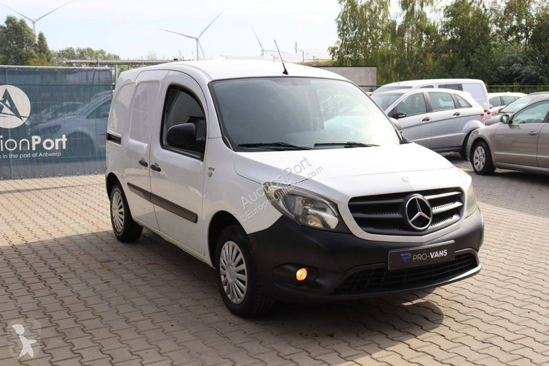 Nyttofordon Mercedes 109 CDI