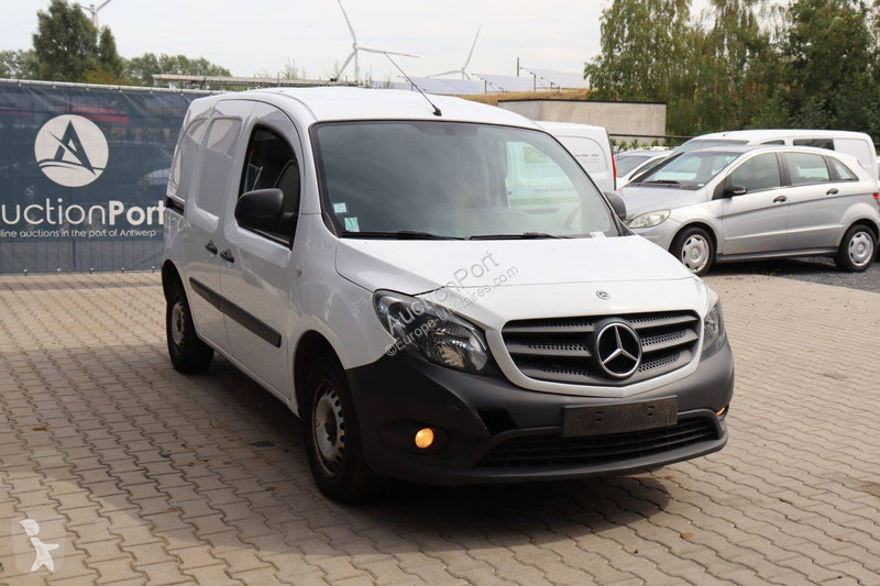 Nyttofordon Mercedes