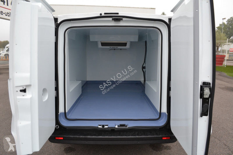 Véhicule utilitaire Renault  L2H1 2.0 dCi 130Ch...