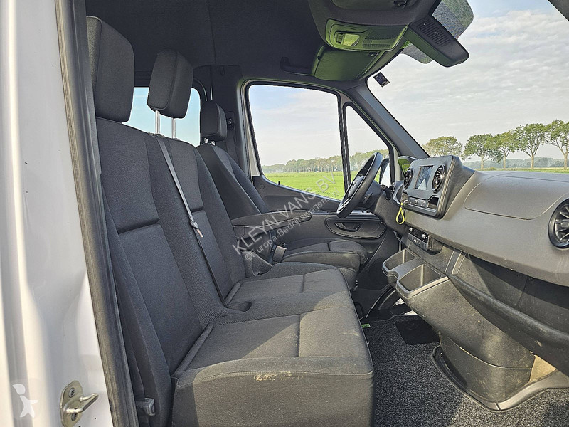 Autoutilitară Mercedes 317 L2H2 Dubbele Cabine!