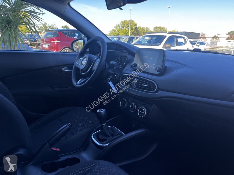 Užitkové vozidlo Fiat TIPO CROSS 1.0 FIREFLY...