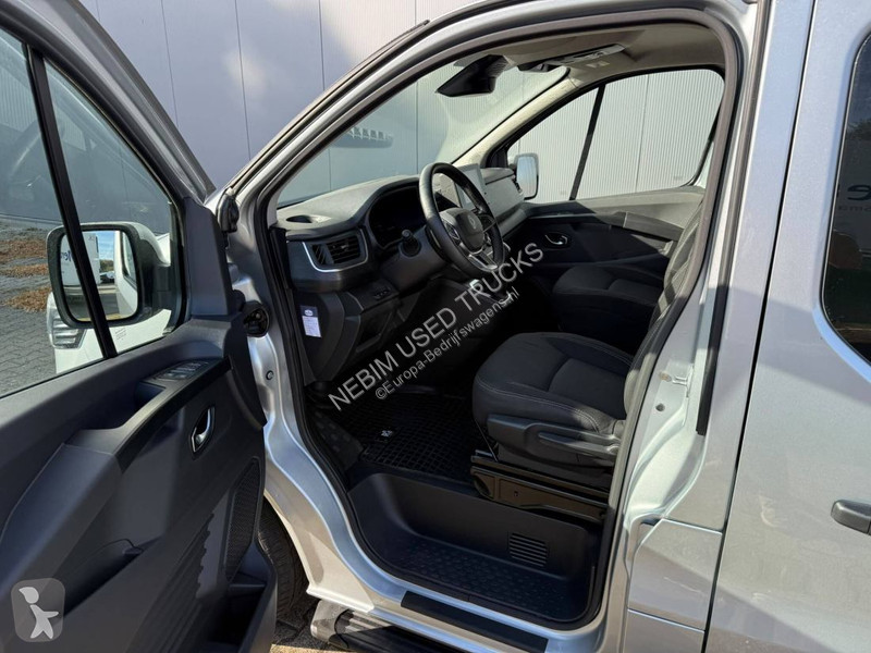 Autoutilitară Renault - Exclusive DOUBLE CABIN...