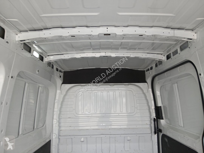 Autoutilitară Maxus e 9