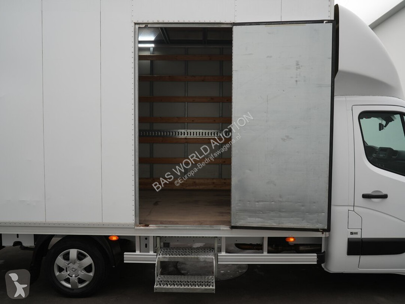 Furgoneta Renault 145PK