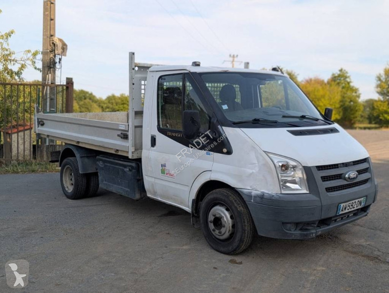 Véhicule utilitaire Ford 110 T300