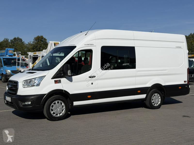 Samochód dostawczy Ford