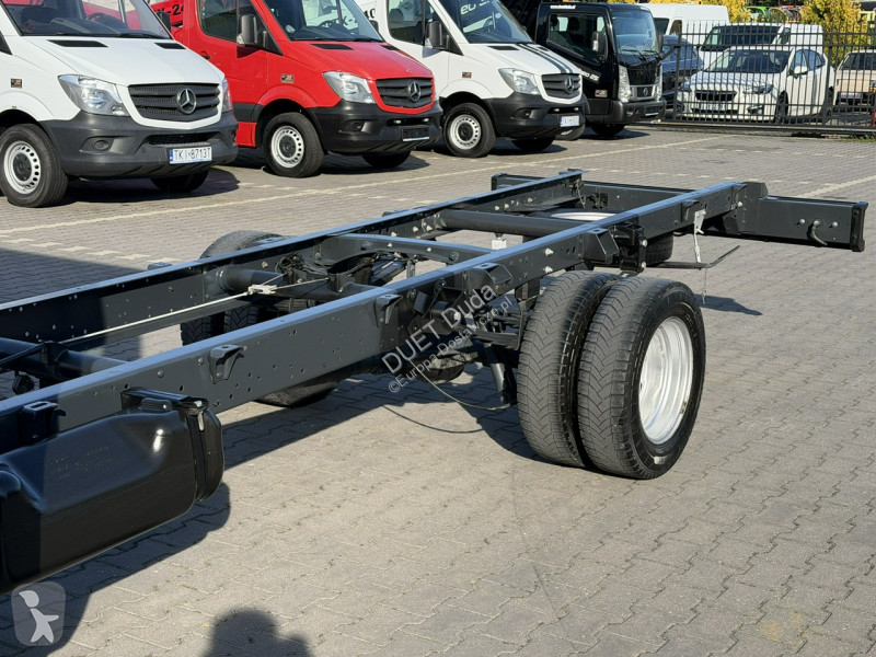 Furgoneta Iveco 35C18
