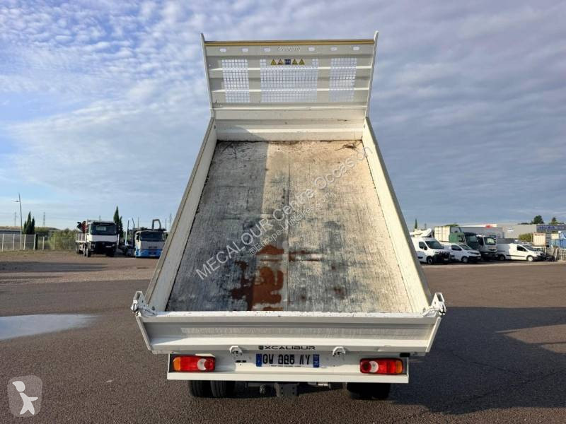 Véhicule utilitaire Renault 130