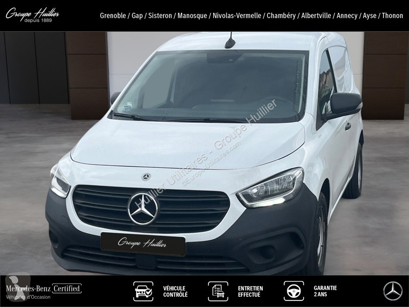 Véhicule utilitaire Mercedes 110 CDI Fourgon...
