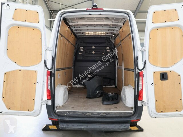 Коммерческий автомобиль Mercedes eSprinter 312...