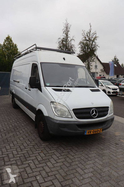 Коммерческий автомобиль Mercedes 313 CDI