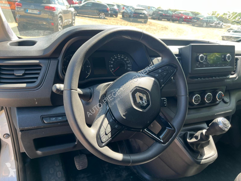 Úžitkové vozidlo Renault III 2.0 DCi 130 / HC152
