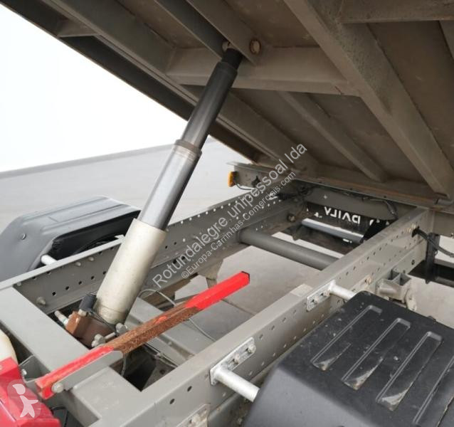 Autoutilitară Iveco  35c12 BASCULANTE COM CAIXA...