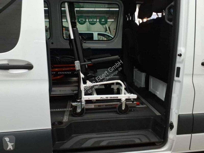 Véhicule utilitaire Mercedes 215 CDI 9G...