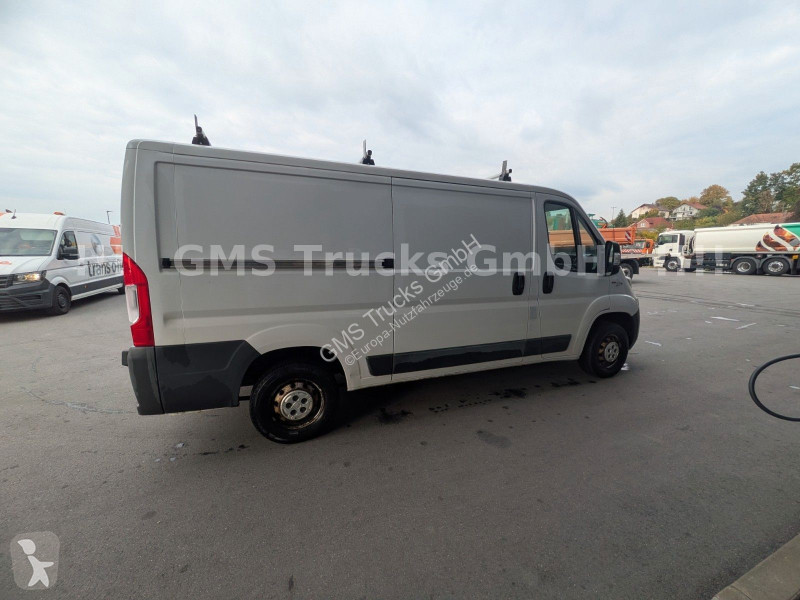 Véhicule utilitaire Fiat Multijet 130 / Nur...