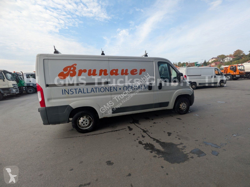 Véhicule utilitaire Fiat Multijet 130 / Nur...