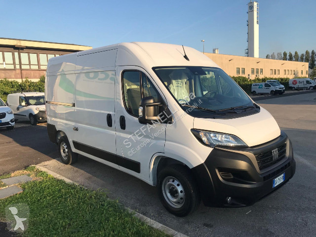 Véhicule utilitaire Fiat Ducato 33 MH2 2.2 mjt3...